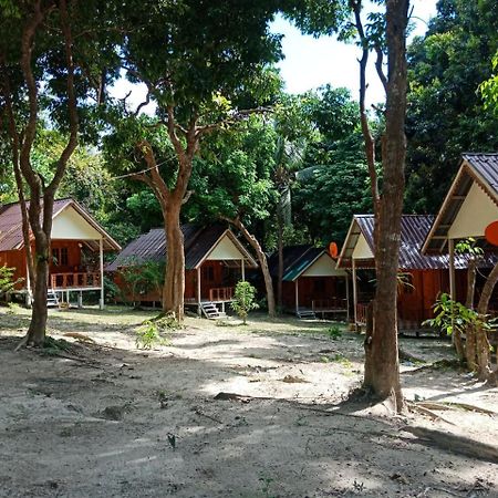 Smile Sunset Resort เกาะหลีเป๊ะ ภายนอก รูปภาพ