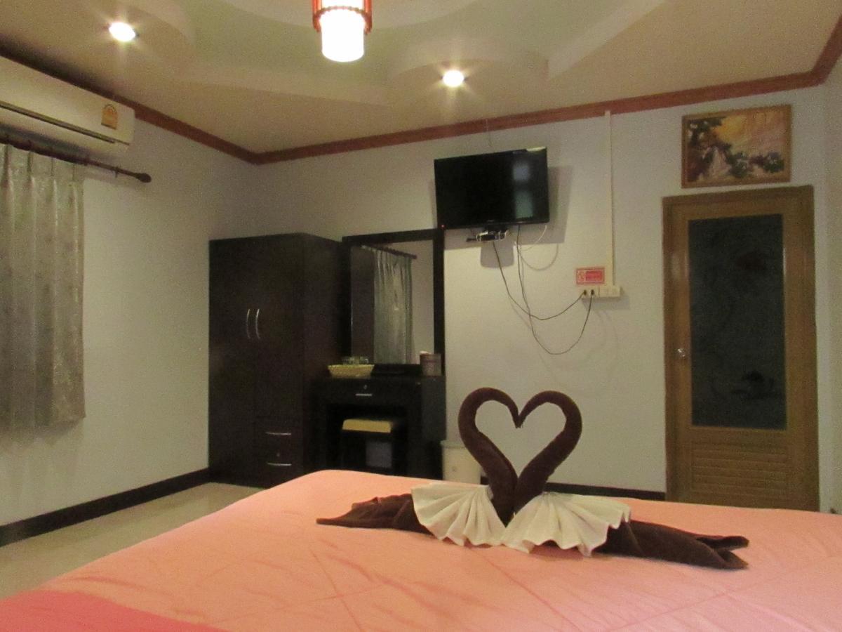 Smile Sunset Resort เกาะหลีเป๊ะ ภายนอก รูปภาพ