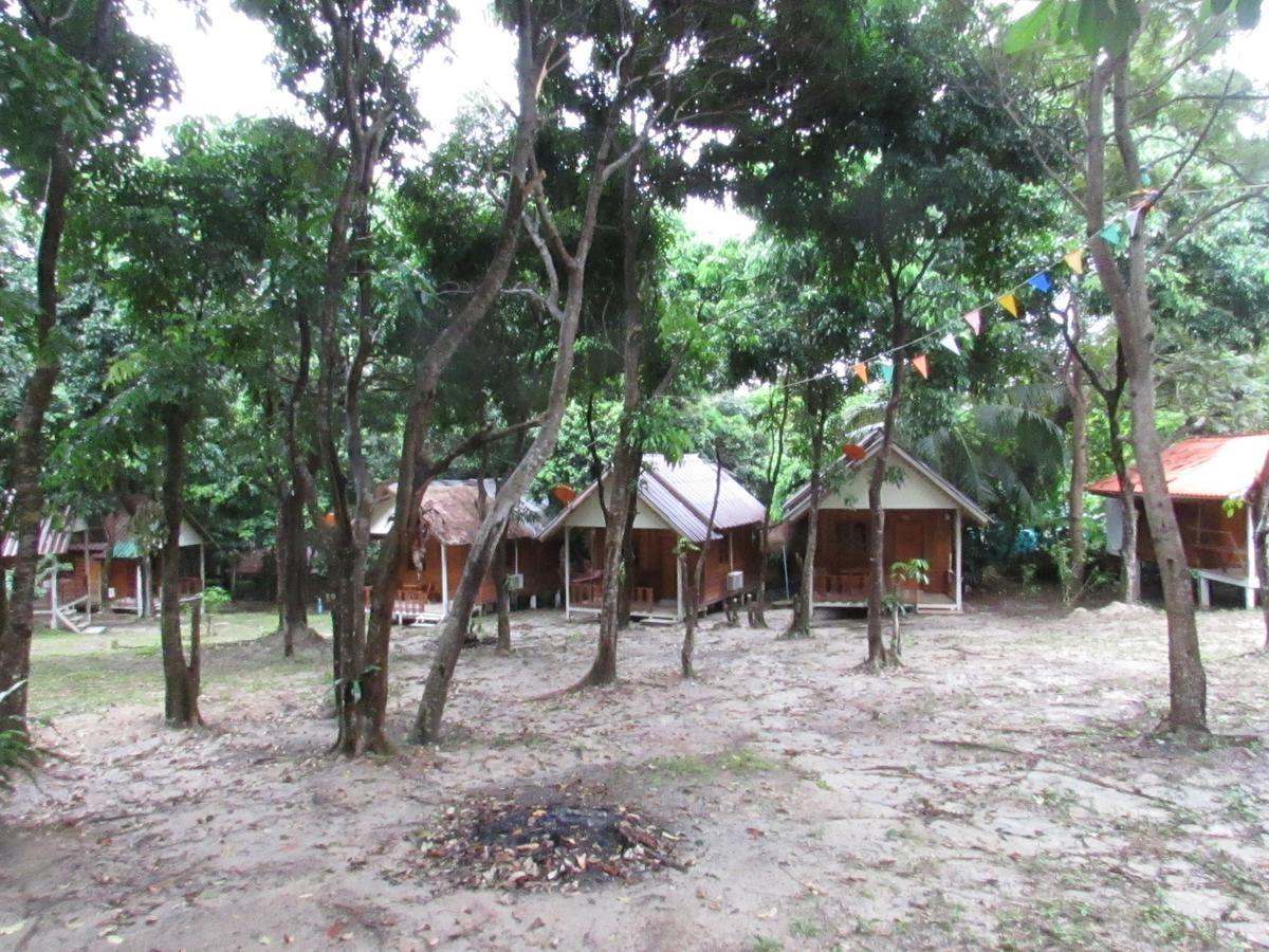 Smile Sunset Resort เกาะหลีเป๊ะ ภายนอก รูปภาพ