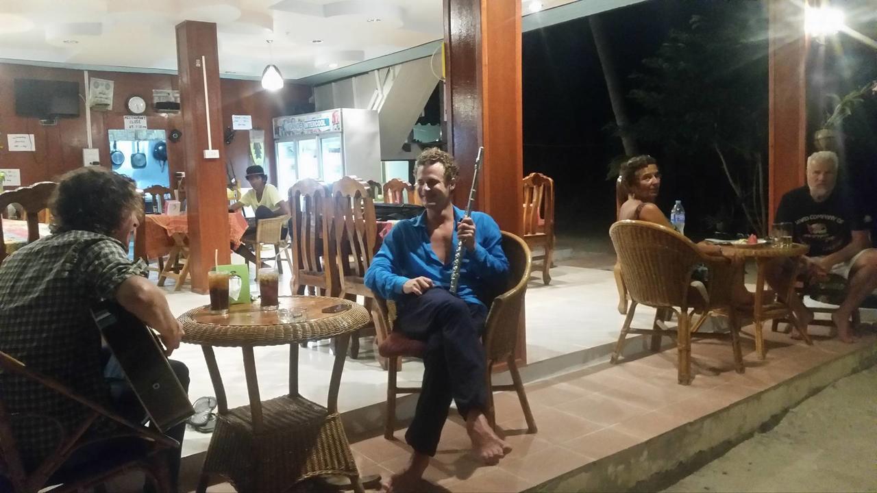 Smile Sunset Resort เกาะหลีเป๊ะ ภายนอก รูปภาพ