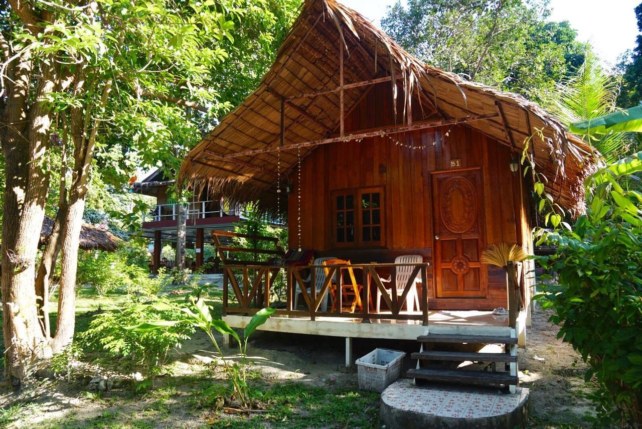 Smile Sunset Resort เกาะหลีเป๊ะ ภายนอก รูปภาพ