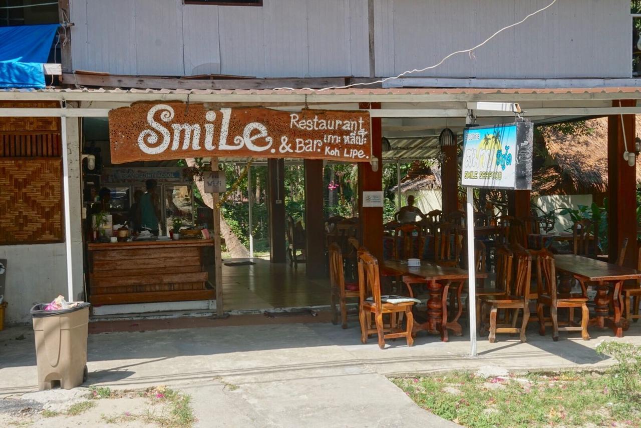 Smile Sunset Resort เกาะหลีเป๊ะ ภายนอก รูปภาพ