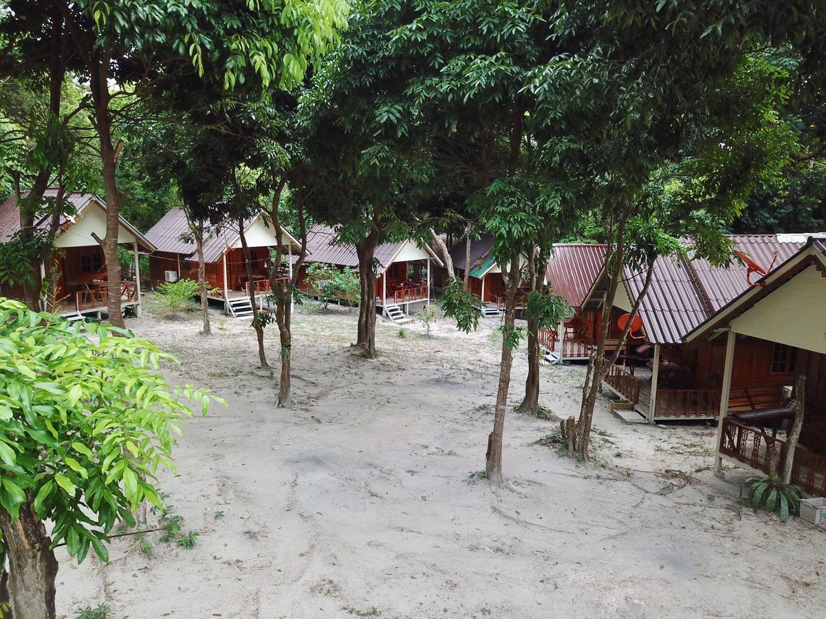 Smile Sunset Resort เกาะหลีเป๊ะ ภายนอก รูปภาพ