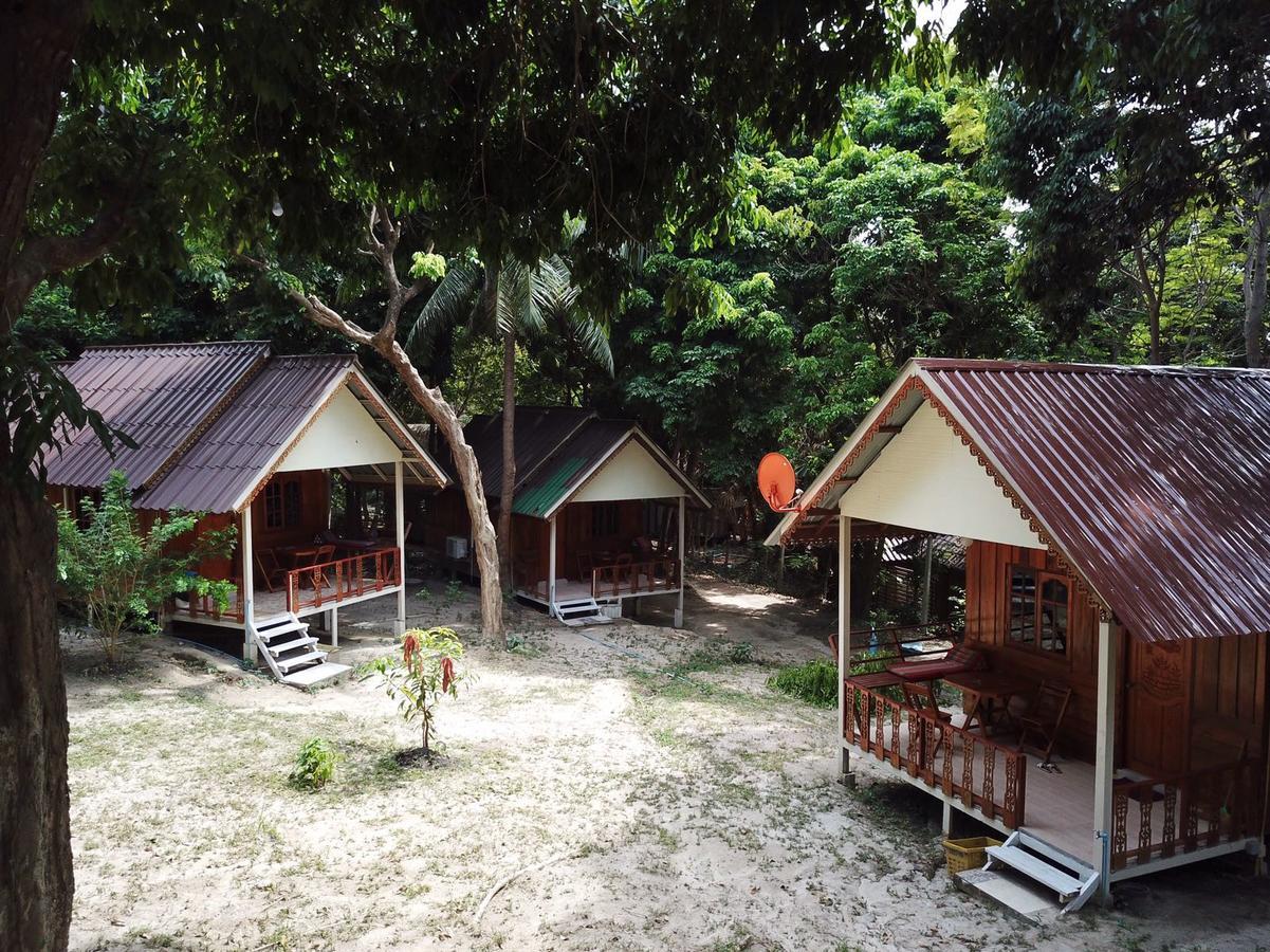 Smile Sunset Resort เกาะหลีเป๊ะ ภายนอก รูปภาพ