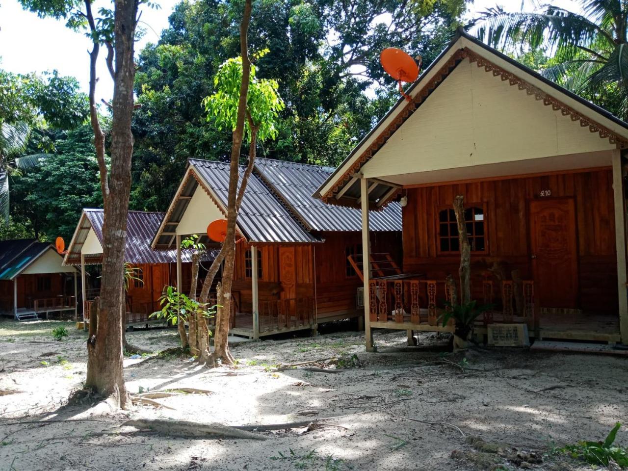 Smile Sunset Resort เกาะหลีเป๊ะ ภายนอก รูปภาพ