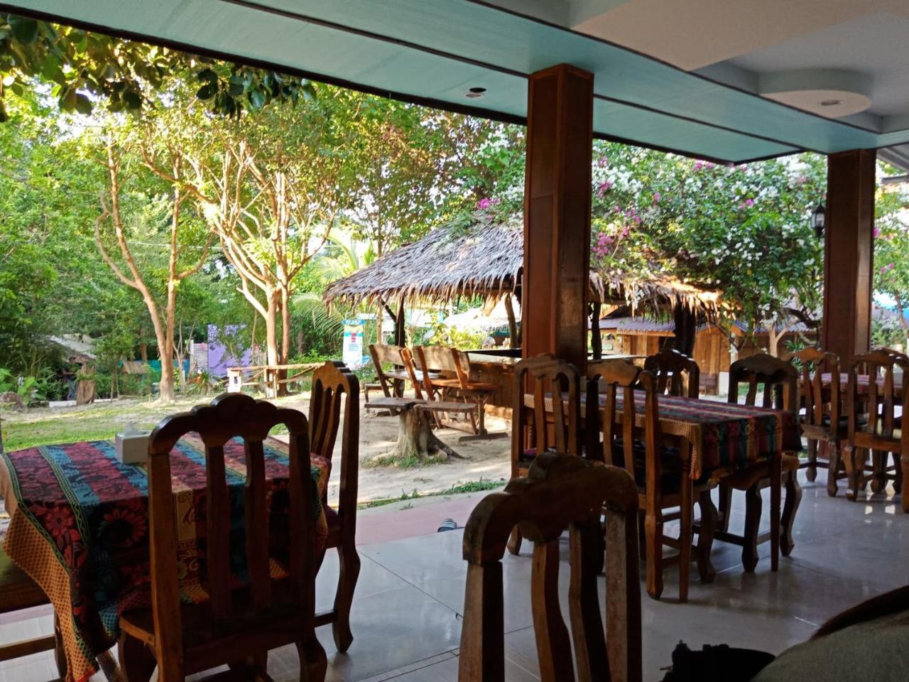 Smile Sunset Resort เกาะหลีเป๊ะ ภายนอก รูปภาพ